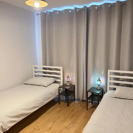 Twin With Private Bathroom Guest house Glin